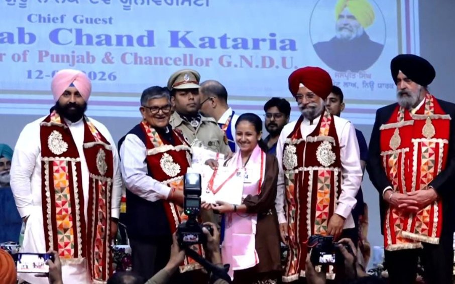 DAV College Jalandhar Shines Again: Students Bag Top Ranks and Gold Medals at GNDU Convocation